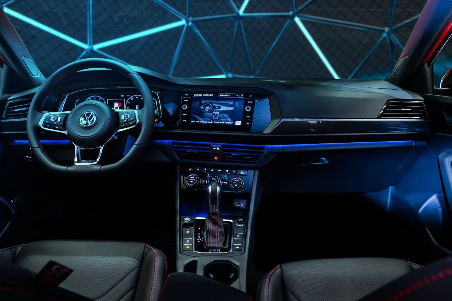Торпедо Volkswagen Jetta GLI Edicion Aniversario 2019 года  (MX) (фото 17 из 18)